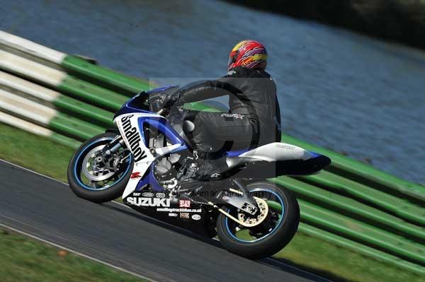 Mallory park Leicestershire;Mallory park photographs;Motorcycle action photographs;event digital images;eventdigitalimages;mallory park;no limits trackday;peter wileman photography;trackday;trackday digital images;trackday photos