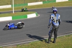 Mallory-park-Leicestershire;Mallory-park-photographs;Motorcycle-action-photographs;event-digital-images;eventdigitalimages;mallory-park;no-limits-trackday;peter-wileman-photography;trackday;trackday-digital-images;trackday-photos