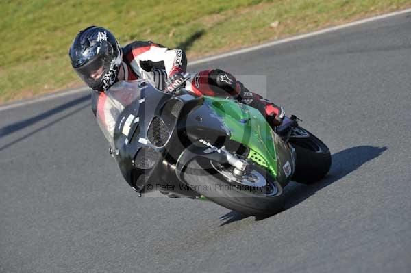 Mallory park Leicestershire;Mallory park photographs;Motorcycle action photographs;event digital images;eventdigitalimages;mallory park;no limits trackday;peter wileman photography;trackday;trackday digital images;trackday photos
