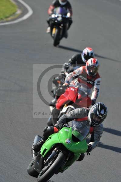 Mallory park Leicestershire;Mallory park photographs;Motorcycle action photographs;event digital images;eventdigitalimages;mallory park;no limits trackday;peter wileman photography;trackday;trackday digital images;trackday photos