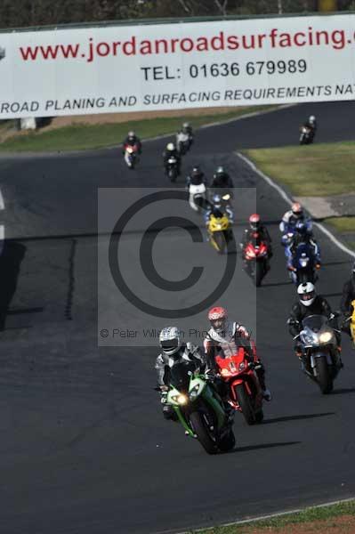 Mallory park Leicestershire;Mallory park photographs;Motorcycle action photographs;event digital images;eventdigitalimages;mallory park;no limits trackday;peter wileman photography;trackday;trackday digital images;trackday photos