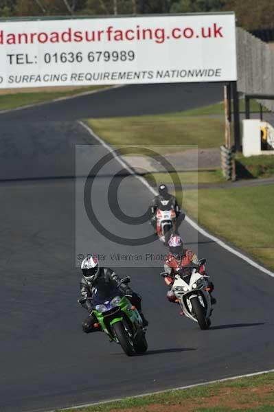 Mallory park Leicestershire;Mallory park photographs;Motorcycle action photographs;event digital images;eventdigitalimages;mallory park;no limits trackday;peter wileman photography;trackday;trackday digital images;trackday photos