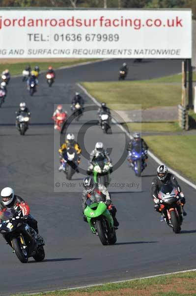 Mallory park Leicestershire;Mallory park photographs;Motorcycle action photographs;event digital images;eventdigitalimages;mallory park;no limits trackday;peter wileman photography;trackday;trackday digital images;trackday photos
