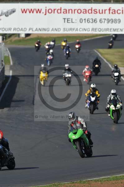 Mallory park Leicestershire;Mallory park photographs;Motorcycle action photographs;event digital images;eventdigitalimages;mallory park;no limits trackday;peter wileman photography;trackday;trackday digital images;trackday photos