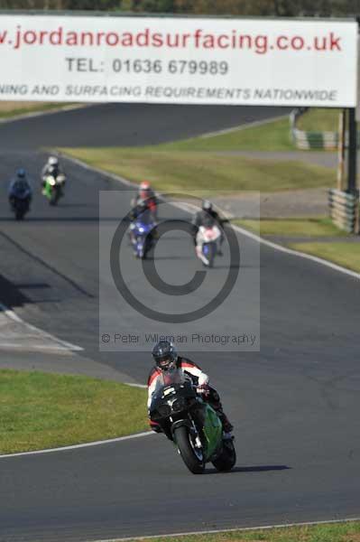 Mallory park Leicestershire;Mallory park photographs;Motorcycle action photographs;event digital images;eventdigitalimages;mallory park;no limits trackday;peter wileman photography;trackday;trackday digital images;trackday photos
