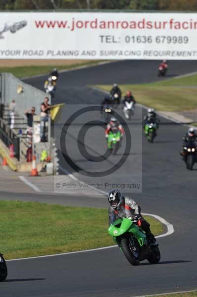 Mallory park Leicestershire;Mallory park photographs;Motorcycle action photographs;event digital images;eventdigitalimages;mallory park;no limits trackday;peter wileman photography;trackday;trackday digital images;trackday photos