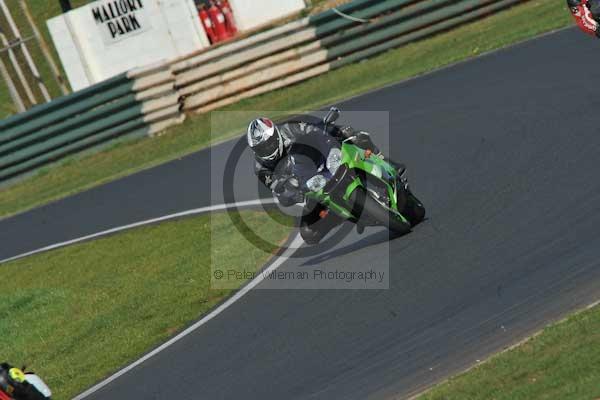 Mallory park Leicestershire;Mallory park photographs;Motorcycle action photographs;event digital images;eventdigitalimages;mallory park;no limits trackday;peter wileman photography;trackday;trackday digital images;trackday photos
