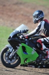 Mallory-park-Leicestershire;Mallory-park-photographs;Motorcycle-action-photographs;event-digital-images;eventdigitalimages;mallory-park;no-limits-trackday;peter-wileman-photography;trackday;trackday-digital-images;trackday-photos