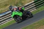 Mallory-park-Leicestershire;Mallory-park-photographs;Motorcycle-action-photographs;event-digital-images;eventdigitalimages;mallory-park;no-limits-trackday;peter-wileman-photography;trackday;trackday-digital-images;trackday-photos