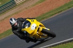 Mallory-park-Leicestershire;Mallory-park-photographs;Motorcycle-action-photographs;event-digital-images;eventdigitalimages;mallory-park;no-limits-trackday;peter-wileman-photography;trackday;trackday-digital-images;trackday-photos