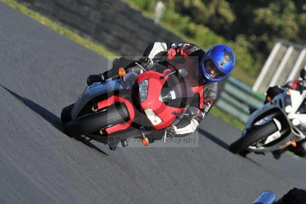 Mallory park Leicestershire;Mallory park photographs;Motorcycle action photographs;event digital images;eventdigitalimages;mallory park;no limits trackday;peter wileman photography;trackday;trackday digital images;trackday photos