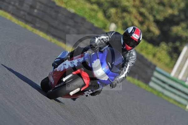 Mallory park Leicestershire;Mallory park photographs;Motorcycle action photographs;event digital images;eventdigitalimages;mallory park;no limits trackday;peter wileman photography;trackday;trackday digital images;trackday photos