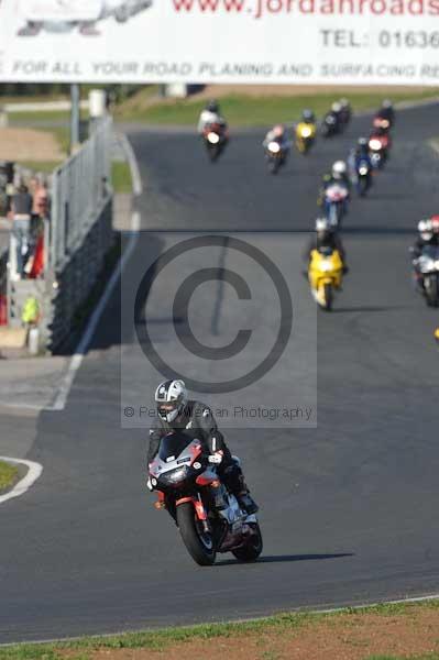 Mallory park Leicestershire;Mallory park photographs;Motorcycle action photographs;event digital images;eventdigitalimages;mallory park;no limits trackday;peter wileman photography;trackday;trackday digital images;trackday photos