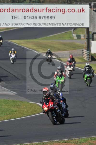 Mallory park Leicestershire;Mallory park photographs;Motorcycle action photographs;event digital images;eventdigitalimages;mallory park;no limits trackday;peter wileman photography;trackday;trackday digital images;trackday photos