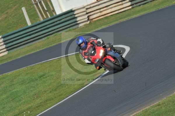 Mallory park Leicestershire;Mallory park photographs;Motorcycle action photographs;event digital images;eventdigitalimages;mallory park;no limits trackday;peter wileman photography;trackday;trackday digital images;trackday photos