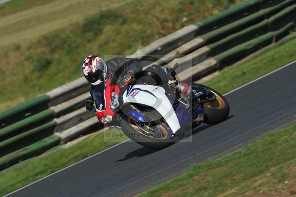 Mallory park Leicestershire;Mallory park photographs;Motorcycle action photographs;event digital images;eventdigitalimages;mallory park;no limits trackday;peter wileman photography;trackday;trackday digital images;trackday photos