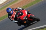 Mallory-park-Leicestershire;Mallory-park-photographs;Motorcycle-action-photographs;event-digital-images;eventdigitalimages;mallory-park;no-limits-trackday;peter-wileman-photography;trackday;trackday-digital-images;trackday-photos