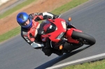 Mallory-park-Leicestershire;Mallory-park-photographs;Motorcycle-action-photographs;event-digital-images;eventdigitalimages;mallory-park;no-limits-trackday;peter-wileman-photography;trackday;trackday-digital-images;trackday-photos