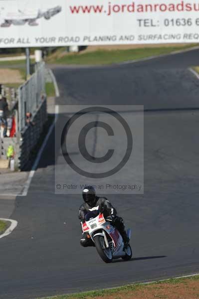 Mallory park Leicestershire;Mallory park photographs;Motorcycle action photographs;event digital images;eventdigitalimages;mallory park;no limits trackday;peter wileman photography;trackday;trackday digital images;trackday photos