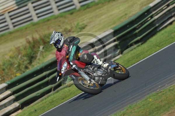 Mallory park Leicestershire;Mallory park photographs;Motorcycle action photographs;event digital images;eventdigitalimages;mallory park;no limits trackday;peter wileman photography;trackday;trackday digital images;trackday photos