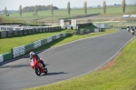 Mallory-park-Leicestershire;Mallory-park-photographs;Motorcycle-action-photographs;event-digital-images;eventdigitalimages;mallory-park;no-limits-trackday;peter-wileman-photography;trackday;trackday-digital-images;trackday-photos