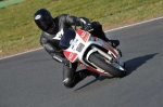 Mallory-park-Leicestershire;Mallory-park-photographs;Motorcycle-action-photographs;event-digital-images;eventdigitalimages;mallory-park;no-limits-trackday;peter-wileman-photography;trackday;trackday-digital-images;trackday-photos