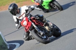Mallory-park-Leicestershire;Mallory-park-photographs;Motorcycle-action-photographs;event-digital-images;eventdigitalimages;mallory-park;no-limits-trackday;peter-wileman-photography;trackday;trackday-digital-images;trackday-photos