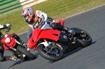 Mallory-park-Leicestershire;Mallory-park-photographs;Motorcycle-action-photographs;event-digital-images;eventdigitalimages;mallory-park;no-limits-trackday;peter-wileman-photography;trackday;trackday-digital-images;trackday-photos