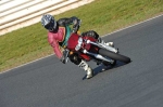 Mallory-park-Leicestershire;Mallory-park-photographs;Motorcycle-action-photographs;event-digital-images;eventdigitalimages;mallory-park;no-limits-trackday;peter-wileman-photography;trackday;trackday-digital-images;trackday-photos