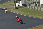 Mallory-park-Leicestershire;Mallory-park-photographs;Motorcycle-action-photographs;event-digital-images;eventdigitalimages;mallory-park;no-limits-trackday;peter-wileman-photography;trackday;trackday-digital-images;trackday-photos