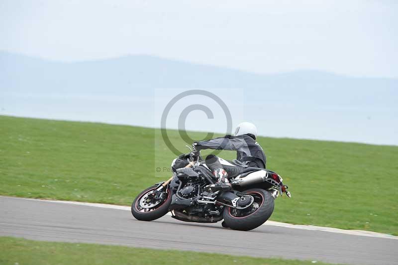 Motorcycle action photographs;anglesey circuit;anglesey trackday photographs;event digital images;eventdigitalimages;no limits trackday;oulton park circuit cheshire;peter wileman photography;trackday;trackday digital images;trackday photos;ty croes circuit wales