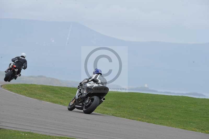 Motorcycle action photographs;anglesey circuit;anglesey trackday photographs;event digital images;eventdigitalimages;no limits trackday;oulton park circuit cheshire;peter wileman photography;trackday;trackday digital images;trackday photos;ty croes circuit wales