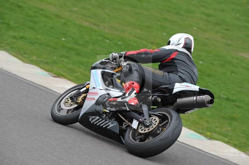 Motorcycle action photographs;anglesey circuit;anglesey trackday photographs;event digital images;eventdigitalimages;no limits trackday;oulton park circuit cheshire;peter wileman photography;trackday;trackday digital images;trackday photos;ty croes circuit wales