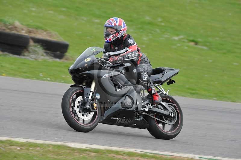 Motorcycle action photographs;anglesey circuit;anglesey trackday photographs;event digital images;eventdigitalimages;no limits trackday;oulton park circuit cheshire;peter wileman photography;trackday;trackday digital images;trackday photos;ty croes circuit wales