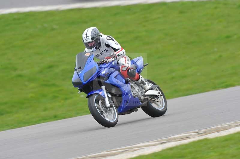 Motorcycle action photographs;anglesey circuit;anglesey trackday photographs;event digital images;eventdigitalimages;no limits trackday;oulton park circuit cheshire;peter wileman photography;trackday;trackday digital images;trackday photos;ty croes circuit wales