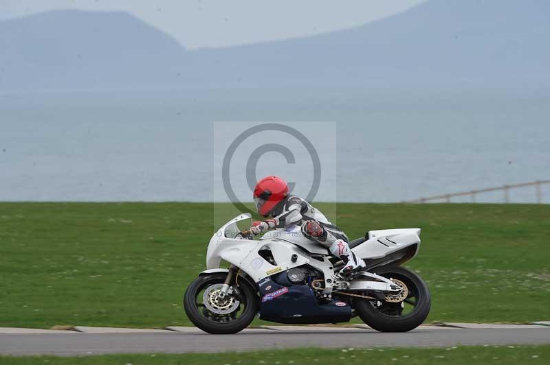 Motorcycle action photographs;anglesey circuit;anglesey trackday photographs;event digital images;eventdigitalimages;no limits trackday;oulton park circuit cheshire;peter wileman photography;trackday;trackday digital images;trackday photos;ty croes circuit wales