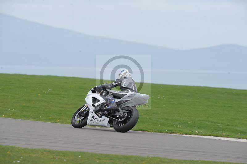 Motorcycle action photographs;anglesey circuit;anglesey trackday photographs;event digital images;eventdigitalimages;no limits trackday;oulton park circuit cheshire;peter wileman photography;trackday;trackday digital images;trackday photos;ty croes circuit wales