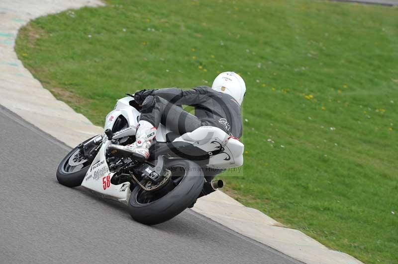 Motorcycle action photographs;anglesey circuit;anglesey trackday photographs;event digital images;eventdigitalimages;no limits trackday;oulton park circuit cheshire;peter wileman photography;trackday;trackday digital images;trackday photos;ty croes circuit wales