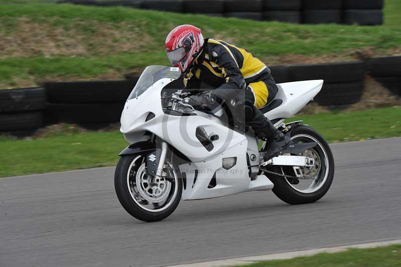 Motorcycle action photographs;anglesey circuit;anglesey trackday photographs;event digital images;eventdigitalimages;no limits trackday;oulton park circuit cheshire;peter wileman photography;trackday;trackday digital images;trackday photos;ty croes circuit wales