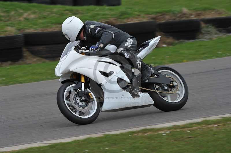 Motorcycle action photographs;anglesey circuit;anglesey trackday photographs;event digital images;eventdigitalimages;no limits trackday;oulton park circuit cheshire;peter wileman photography;trackday;trackday digital images;trackday photos;ty croes circuit wales