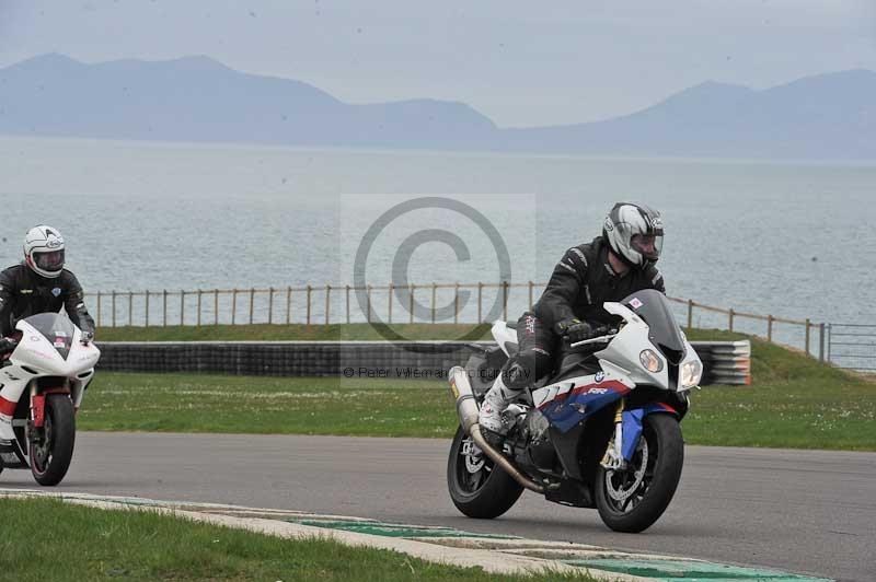 Motorcycle action photographs;anglesey circuit;anglesey trackday photographs;event digital images;eventdigitalimages;no limits trackday;oulton park circuit cheshire;peter wileman photography;trackday;trackday digital images;trackday photos;ty croes circuit wales