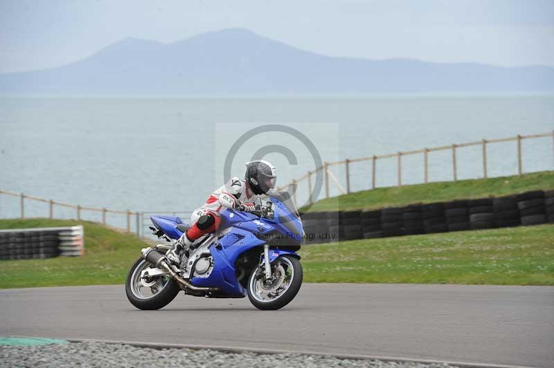 Motorcycle action photographs;anglesey circuit;anglesey trackday photographs;event digital images;eventdigitalimages;no limits trackday;oulton park circuit cheshire;peter wileman photography;trackday;trackday digital images;trackday photos;ty croes circuit wales