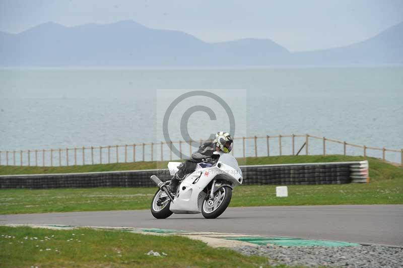 Motorcycle action photographs;anglesey circuit;anglesey trackday photographs;event digital images;eventdigitalimages;no limits trackday;oulton park circuit cheshire;peter wileman photography;trackday;trackday digital images;trackday photos;ty croes circuit wales