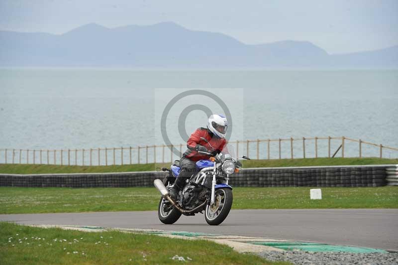 Motorcycle action photographs;anglesey circuit;anglesey trackday photographs;event digital images;eventdigitalimages;no limits trackday;oulton park circuit cheshire;peter wileman photography;trackday;trackday digital images;trackday photos;ty croes circuit wales