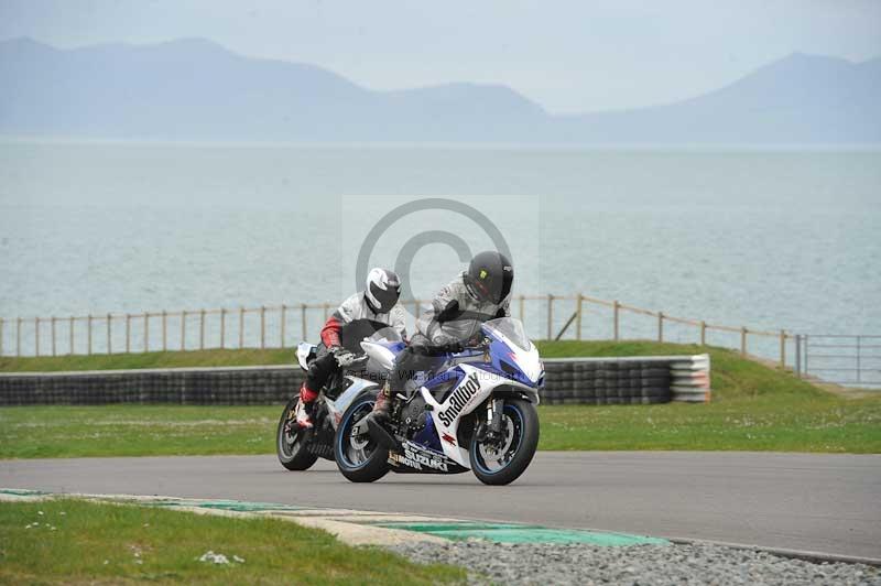 Motorcycle action photographs;anglesey circuit;anglesey trackday photographs;event digital images;eventdigitalimages;no limits trackday;oulton park circuit cheshire;peter wileman photography;trackday;trackday digital images;trackday photos;ty croes circuit wales