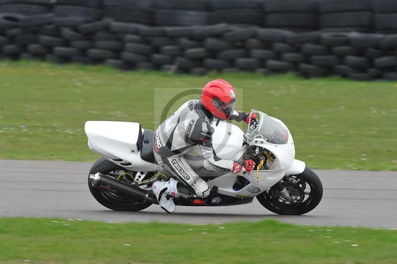 Motorcycle action photographs;anglesey circuit;anglesey trackday photographs;event digital images;eventdigitalimages;no limits trackday;oulton park circuit cheshire;peter wileman photography;trackday;trackday digital images;trackday photos;ty croes circuit wales