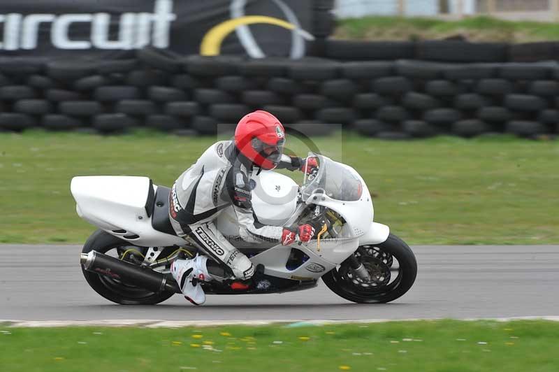 Motorcycle action photographs;anglesey circuit;anglesey trackday photographs;event digital images;eventdigitalimages;no limits trackday;oulton park circuit cheshire;peter wileman photography;trackday;trackday digital images;trackday photos;ty croes circuit wales