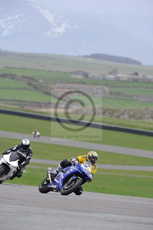 Motorcycle action photographs;anglesey circuit;anglesey trackday photographs;event digital images;eventdigitalimages;no limits trackday;oulton park circuit cheshire;peter wileman photography;trackday;trackday digital images;trackday photos;ty croes circuit wales