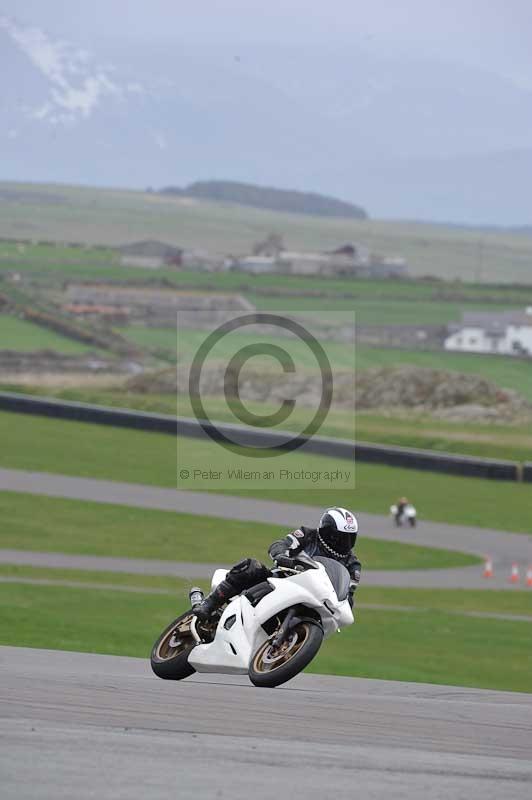 Motorcycle action photographs;anglesey circuit;anglesey trackday photographs;event digital images;eventdigitalimages;no limits trackday;oulton park circuit cheshire;peter wileman photography;trackday;trackday digital images;trackday photos;ty croes circuit wales