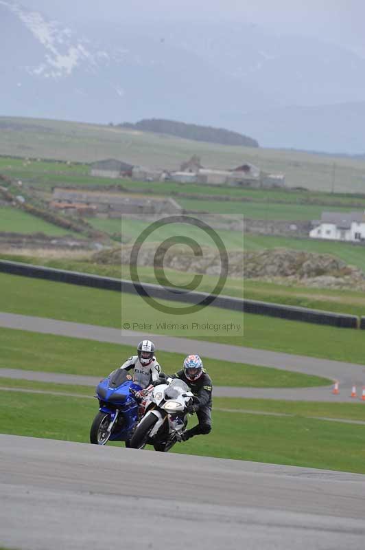Motorcycle action photographs;anglesey circuit;anglesey trackday photographs;event digital images;eventdigitalimages;no limits trackday;oulton park circuit cheshire;peter wileman photography;trackday;trackday digital images;trackday photos;ty croes circuit wales